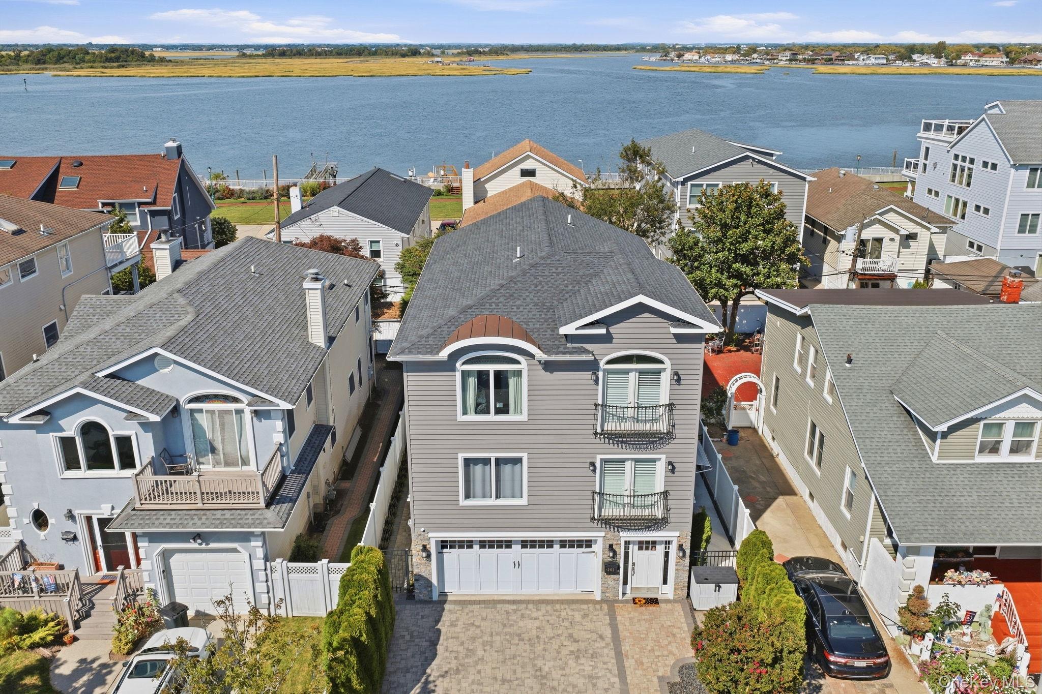 241 W Pine Street – For Sale photo 2