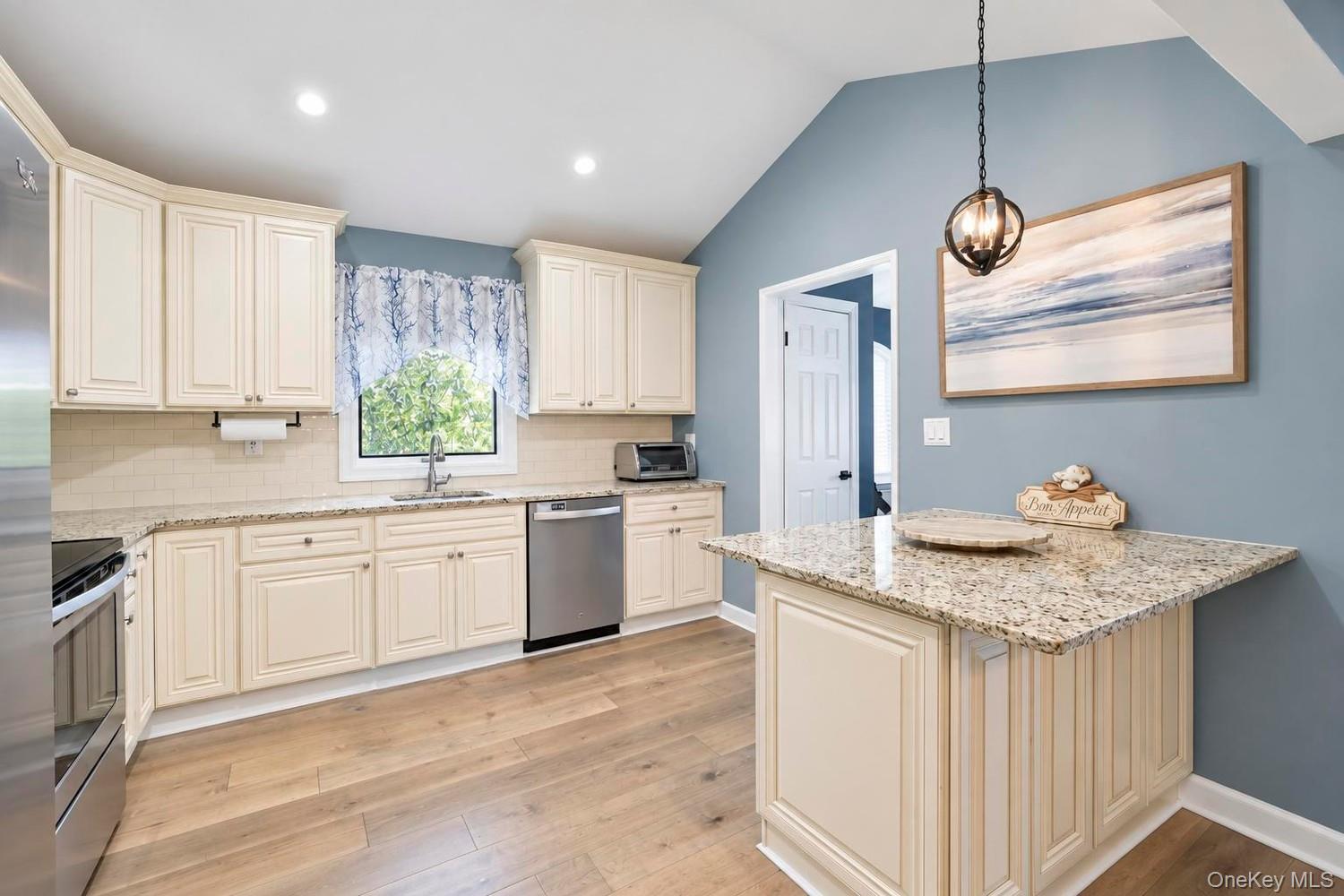 175 Stuyvesant Road – For Sale photo 14