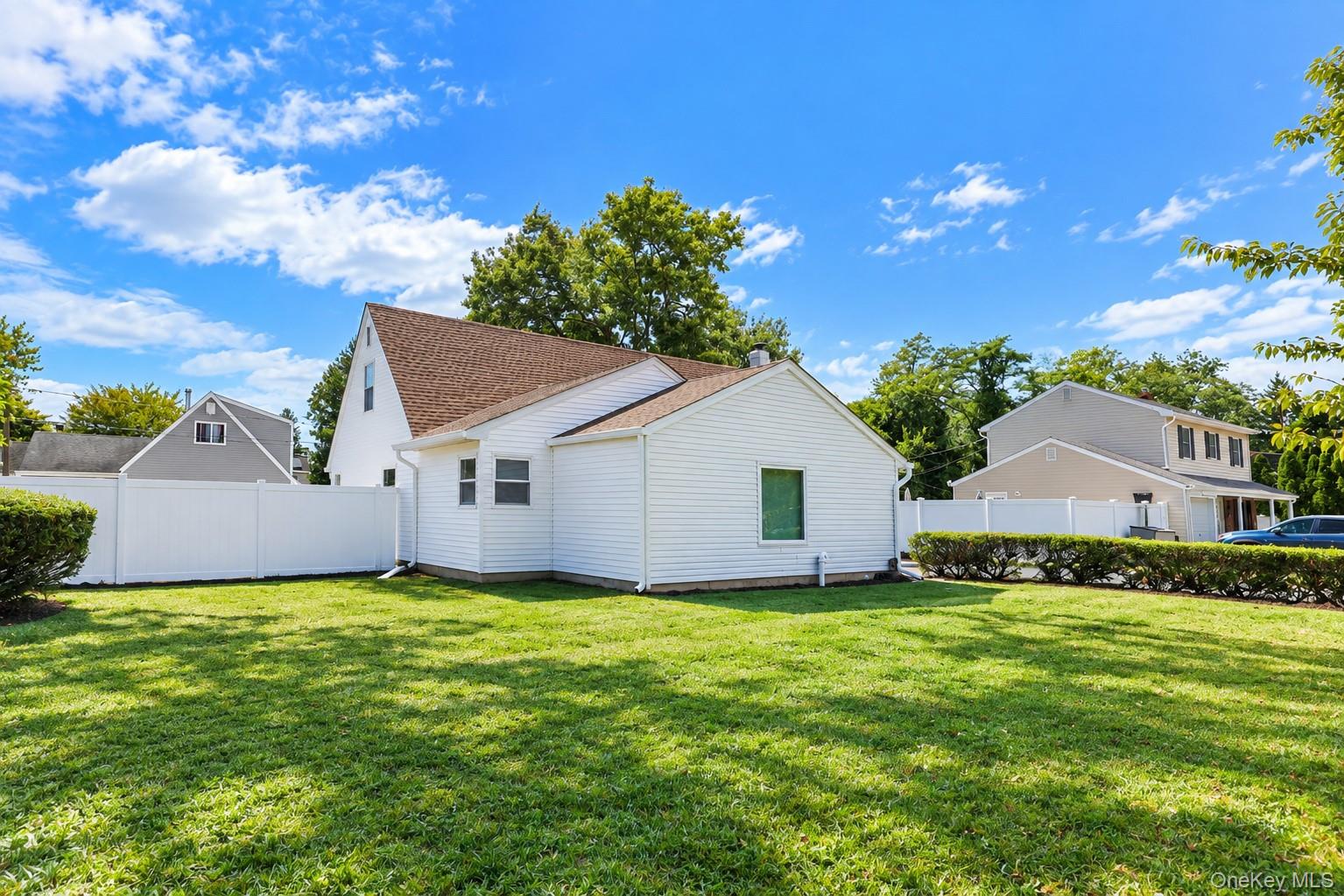 14 Arcadia Drive – For Sale photo 2