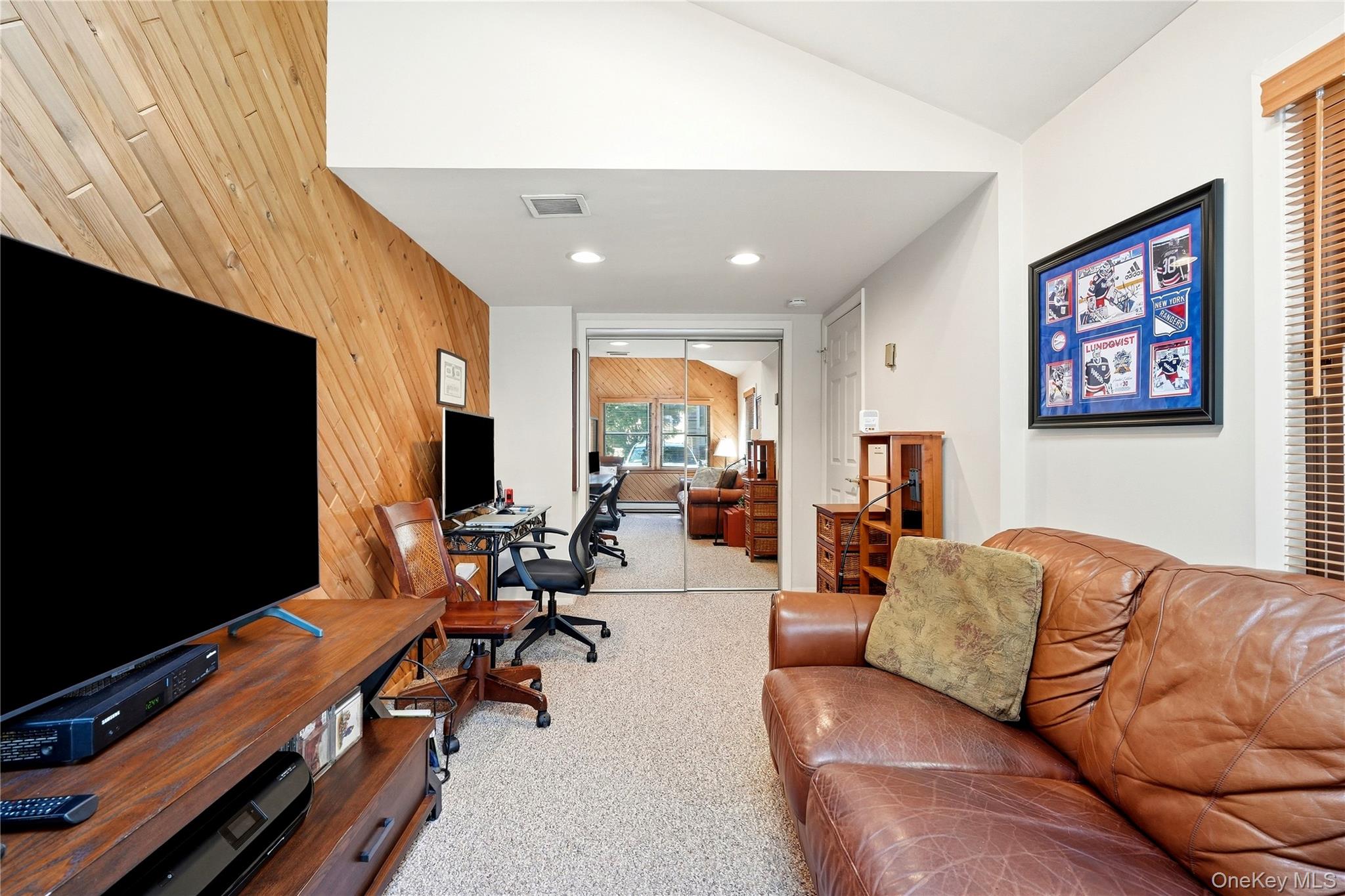 28 Hampton Court – For Rent photo 19