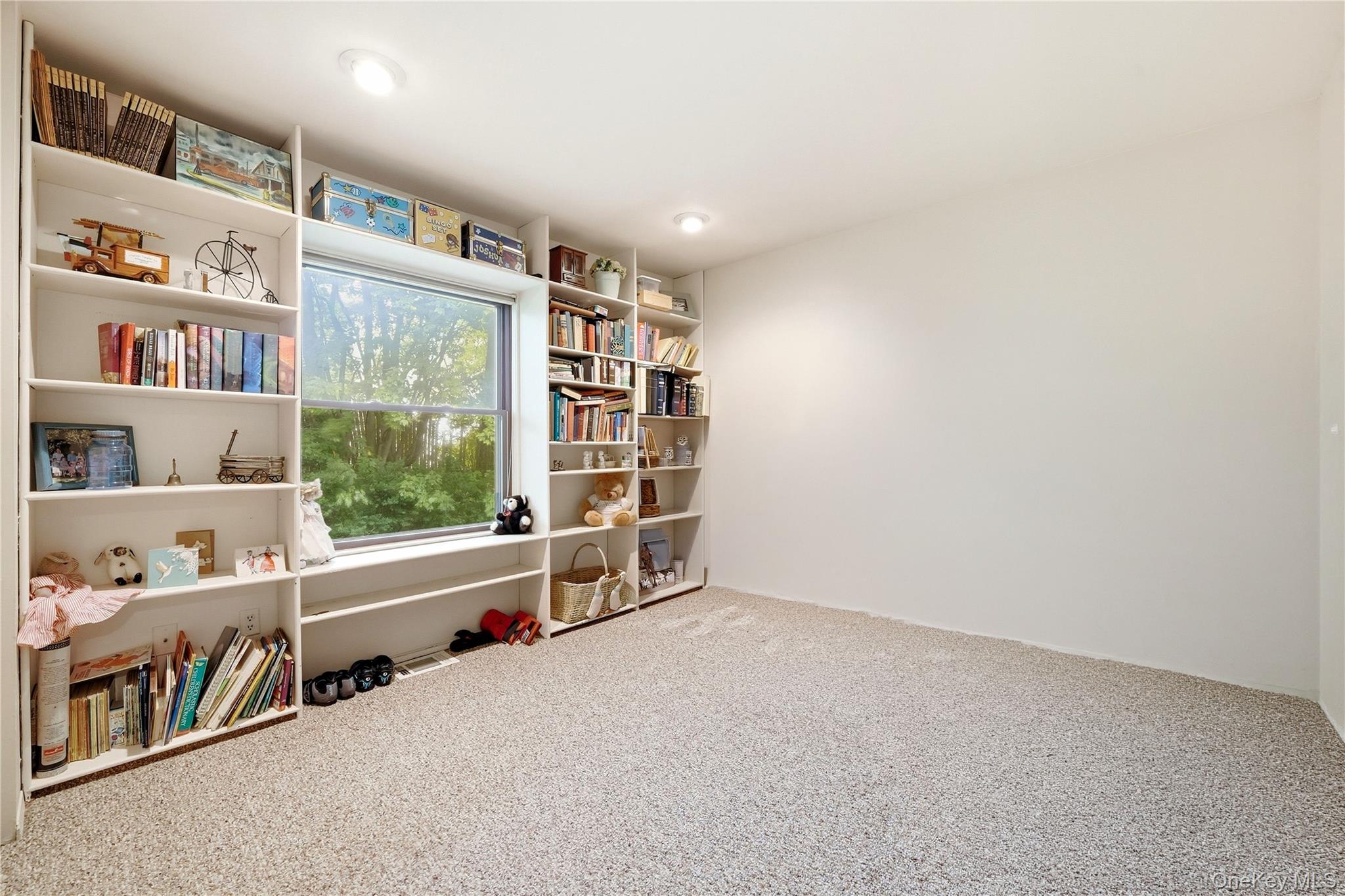 28 Hampton Court – For Rent photo 28