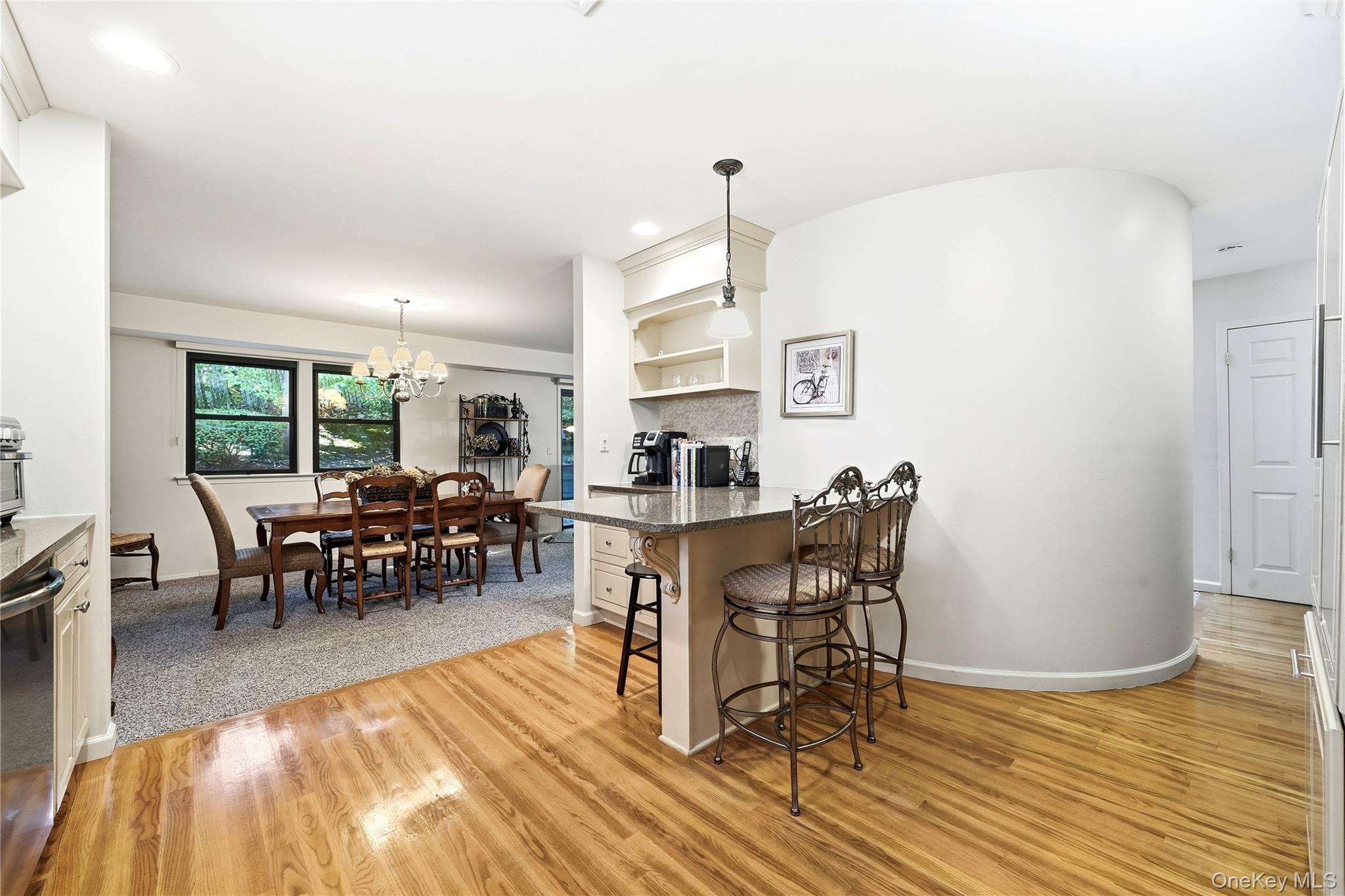28 Hampton Court – For Rent photo 11