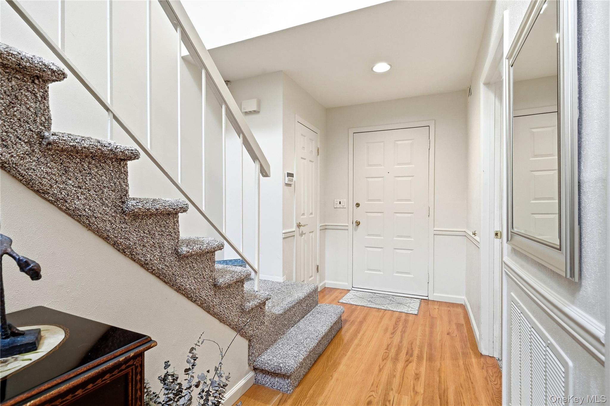 28 Hampton Court – For Rent photo 21