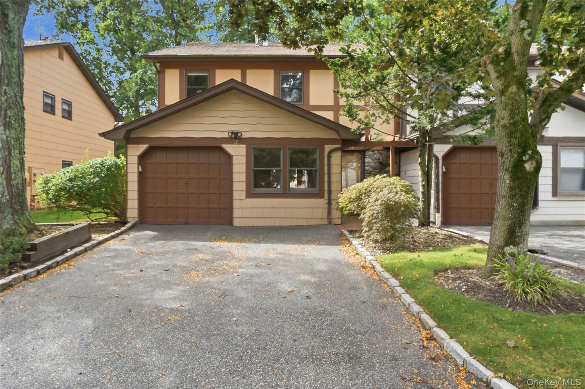 28 Hampton Court – For Rent