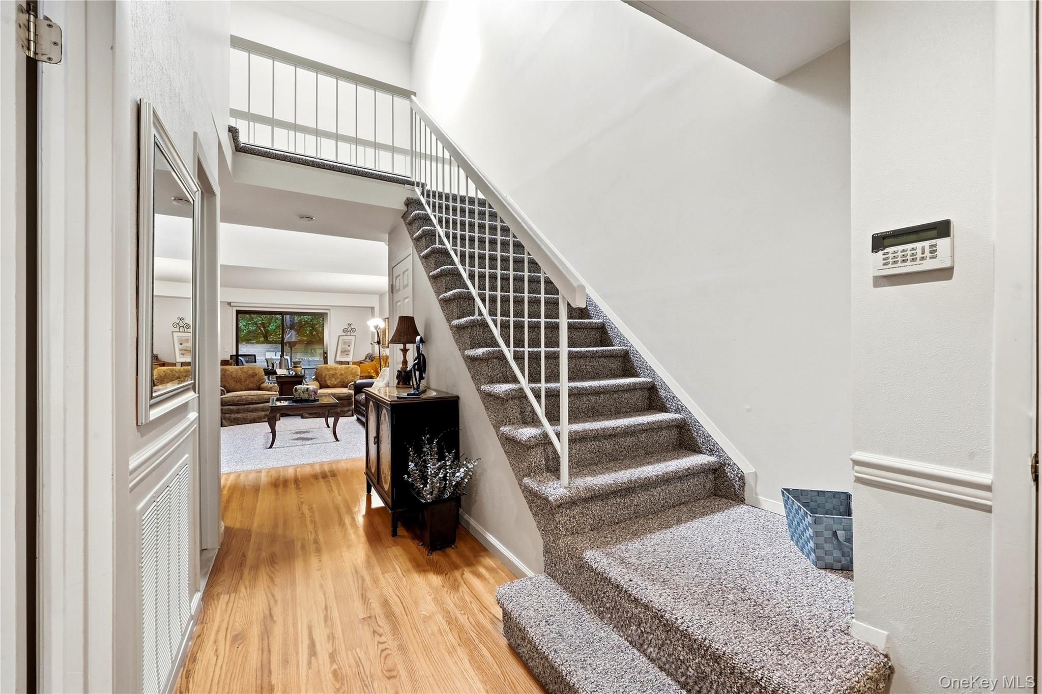 28 Hampton Court – For Rent photo 5