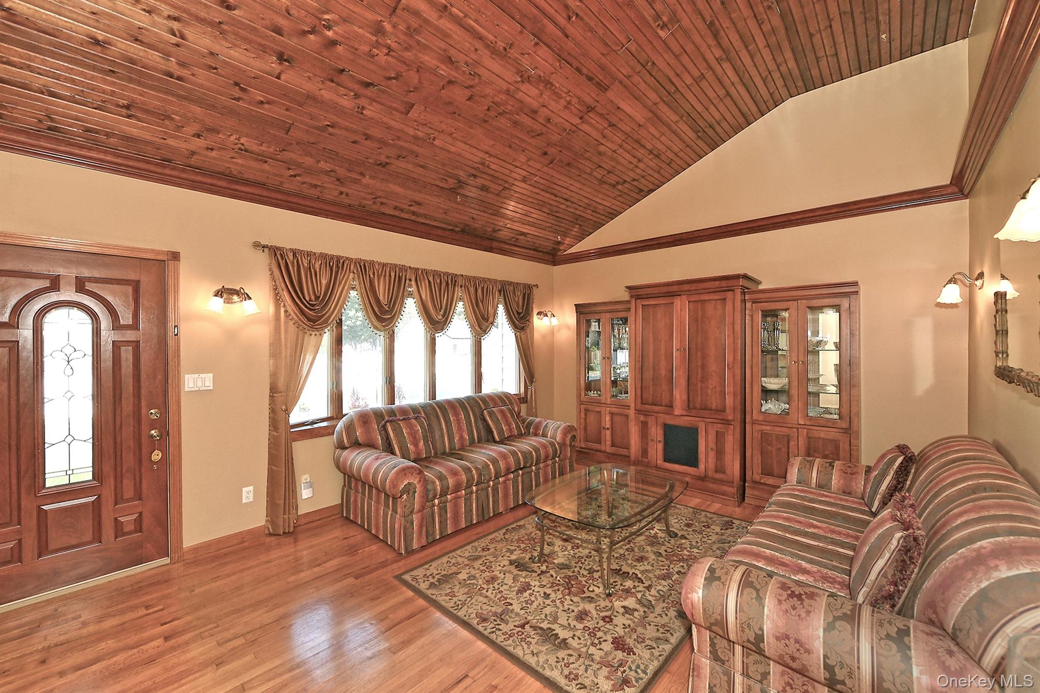 19 Court Drive – For Sale photo 5