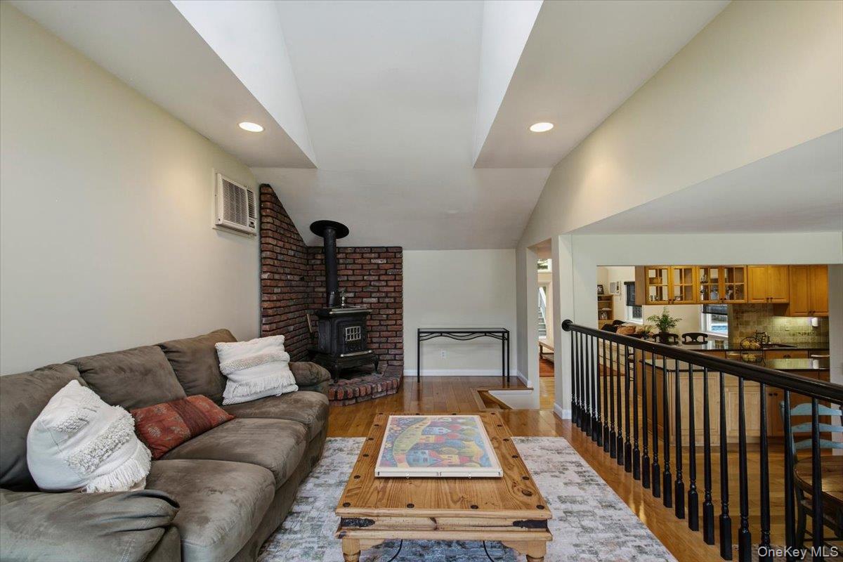 3494 Overlook Avenue – For Sale photo 19