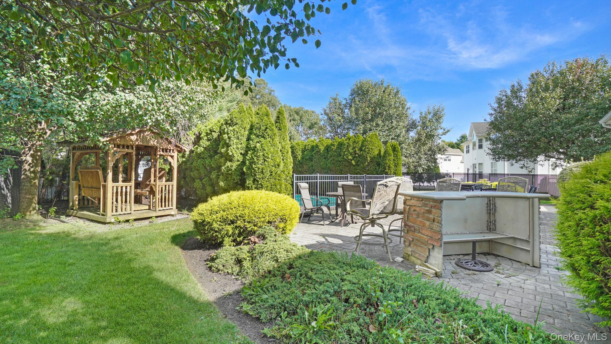 25 Laurel Lane – For Sale photo 17