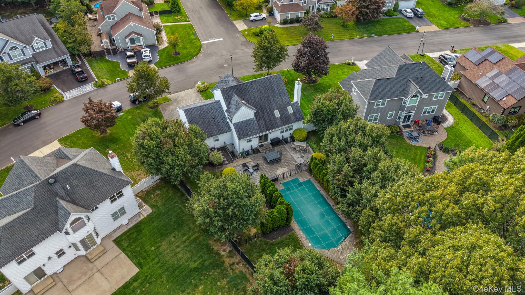 25 Laurel Lane – For Sale photo 4