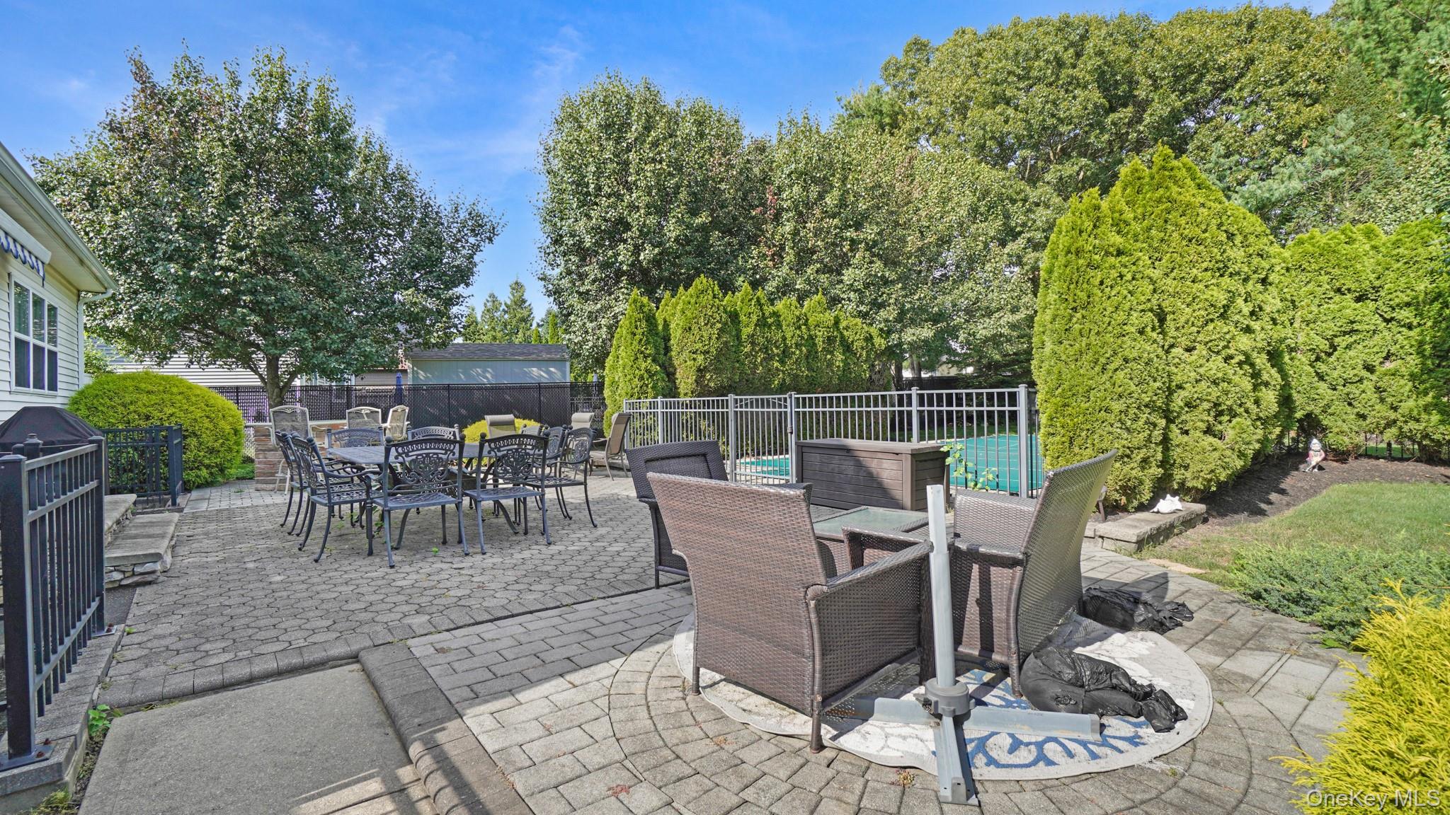 25 Laurel Lane – For Sale photo 18