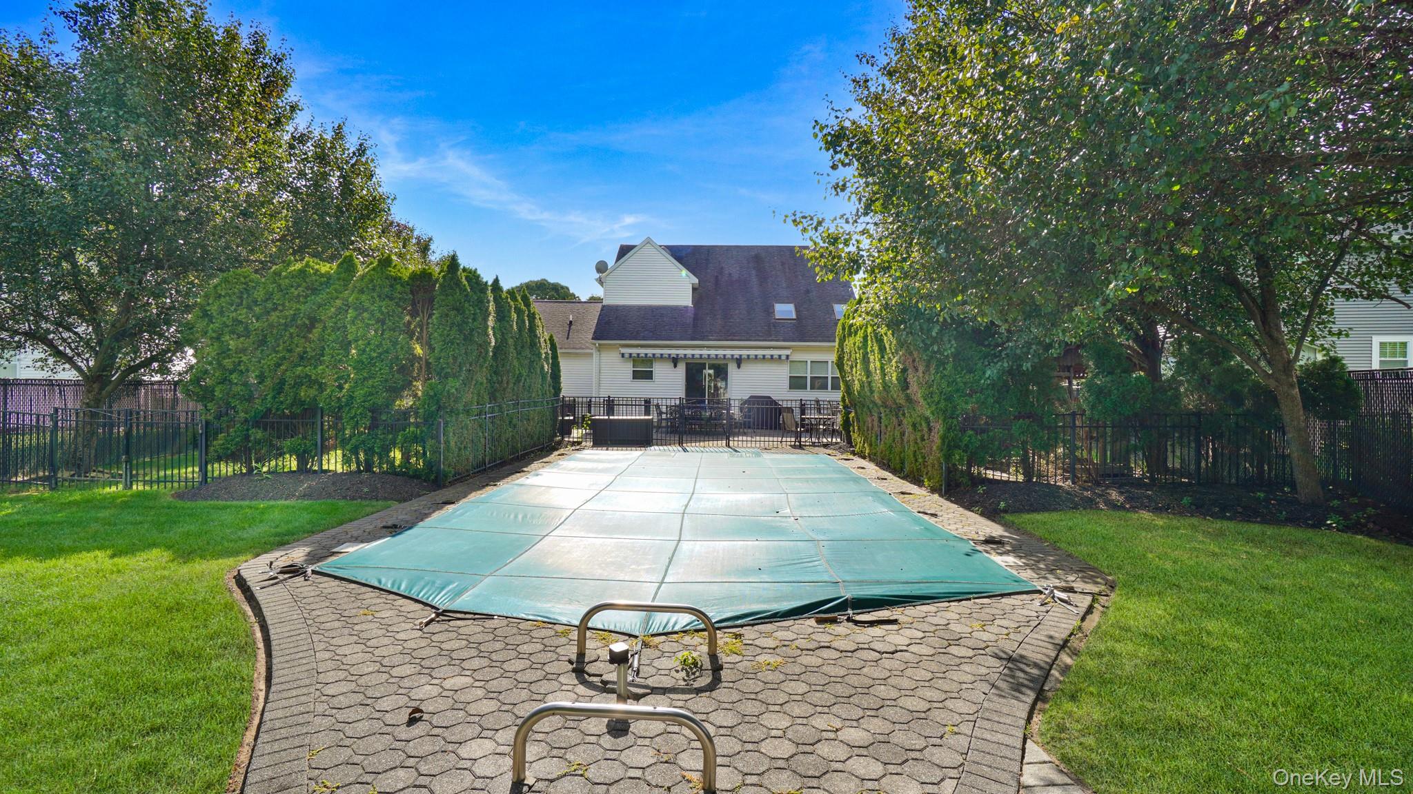 25 Laurel Lane – For Sale photo 13