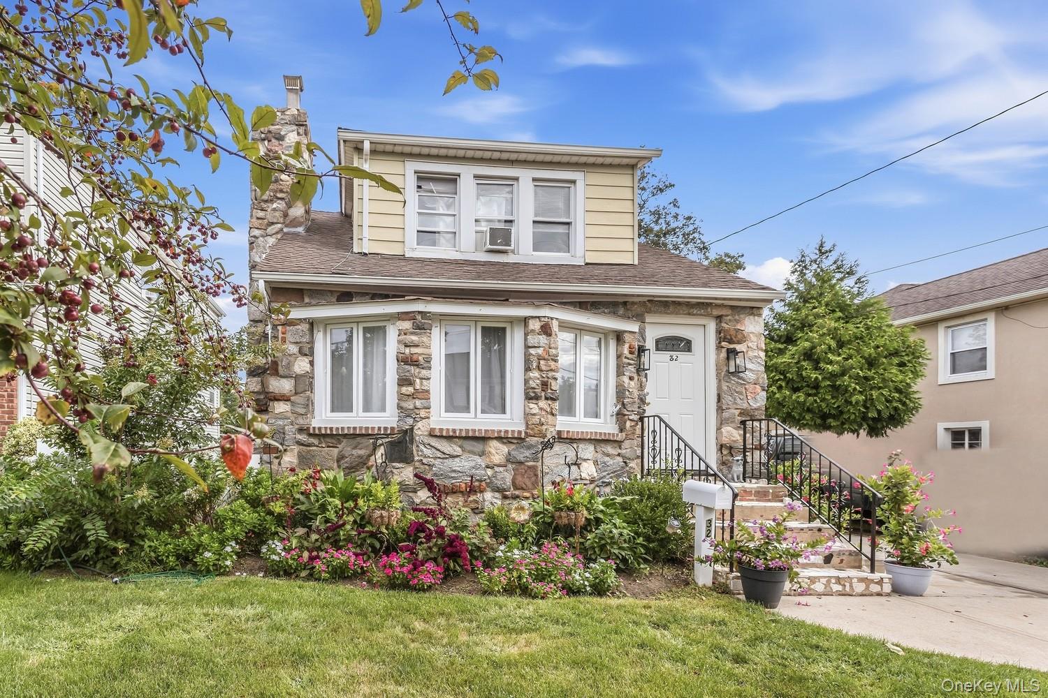 32 Franklin Street – For Sale
