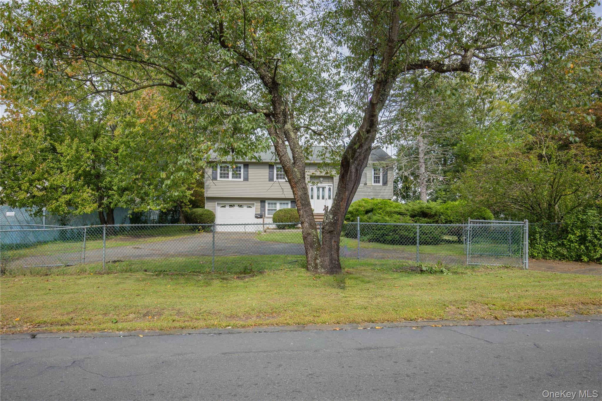 87 Filors Lane – For Sale
