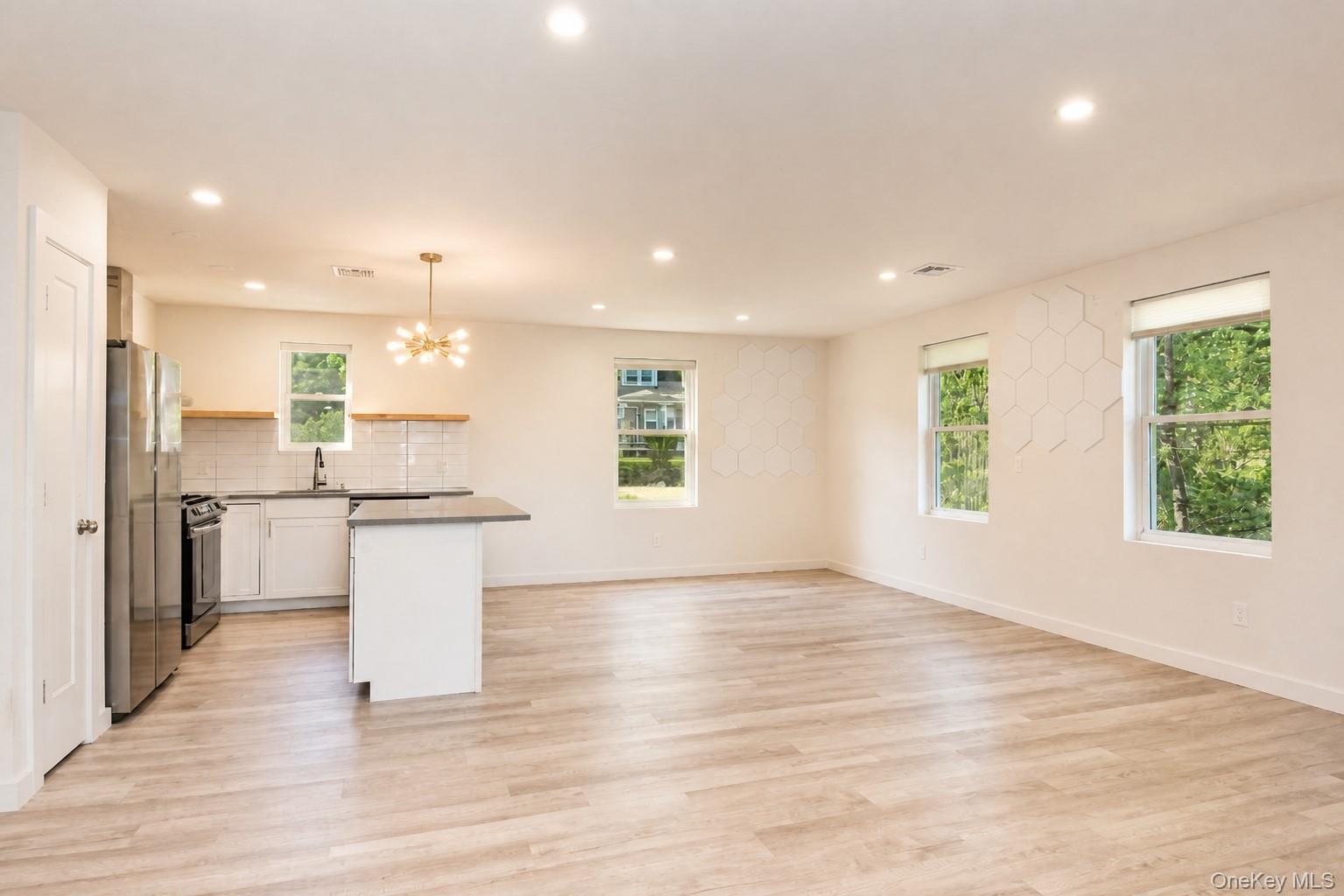 23 HIGHLAND Avenue – For Sale photo 11