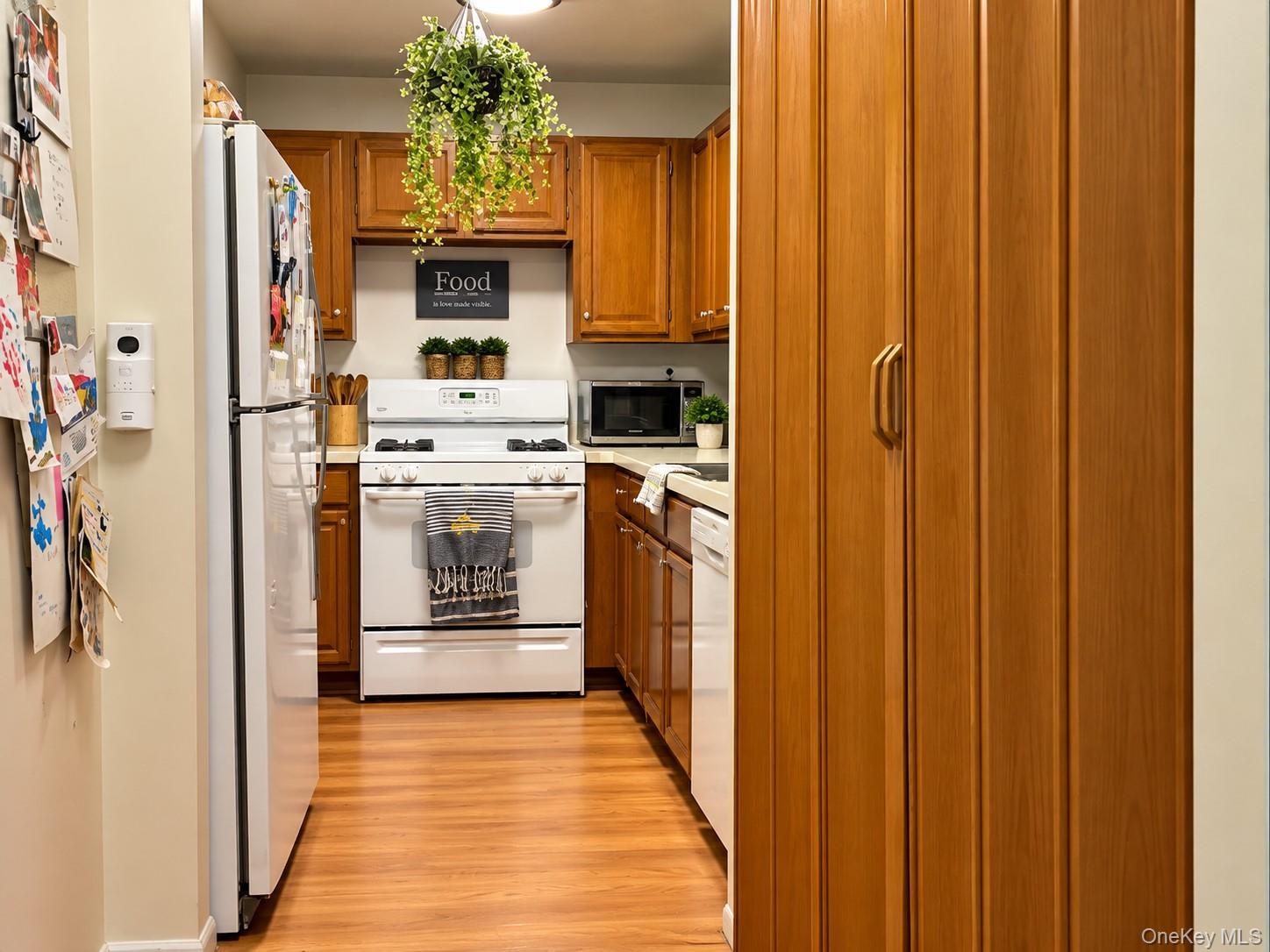 209-45 26th Avenue, Unit 3F photo 7