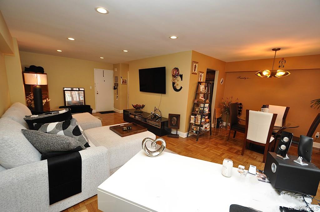 10 Old Mamaroneck Road, Unit 2A photo 7
