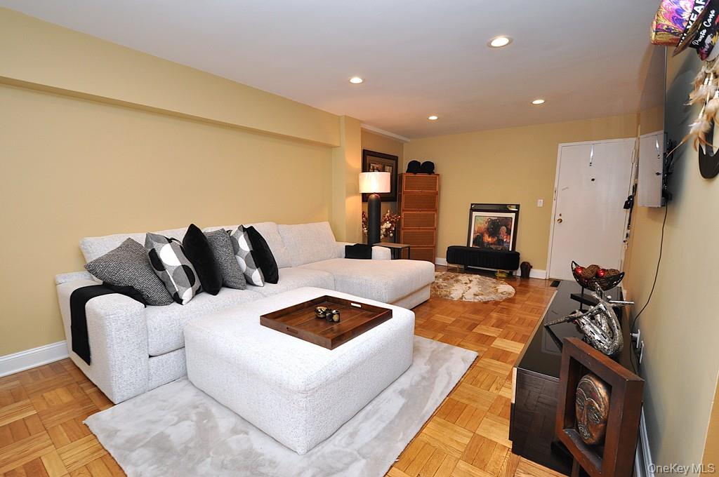 10 Old Mamaroneck Road, Unit 2A photo 5