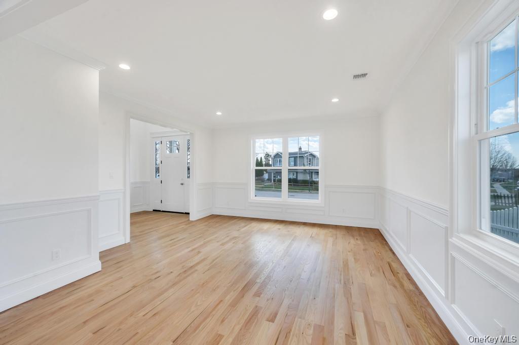 89 west Avenue – For Sale photo 13