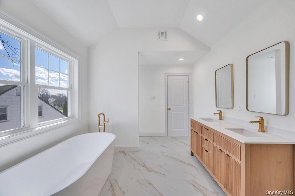 89 west Avenue – For Sale photo 26