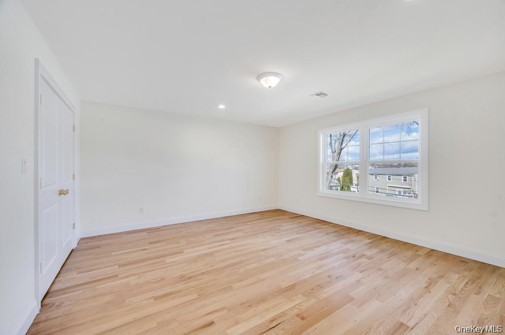 89 west Avenue – For Sale photo 21
