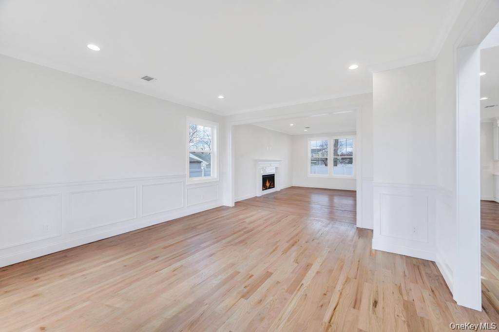 89 west Avenue – For Sale photo 11