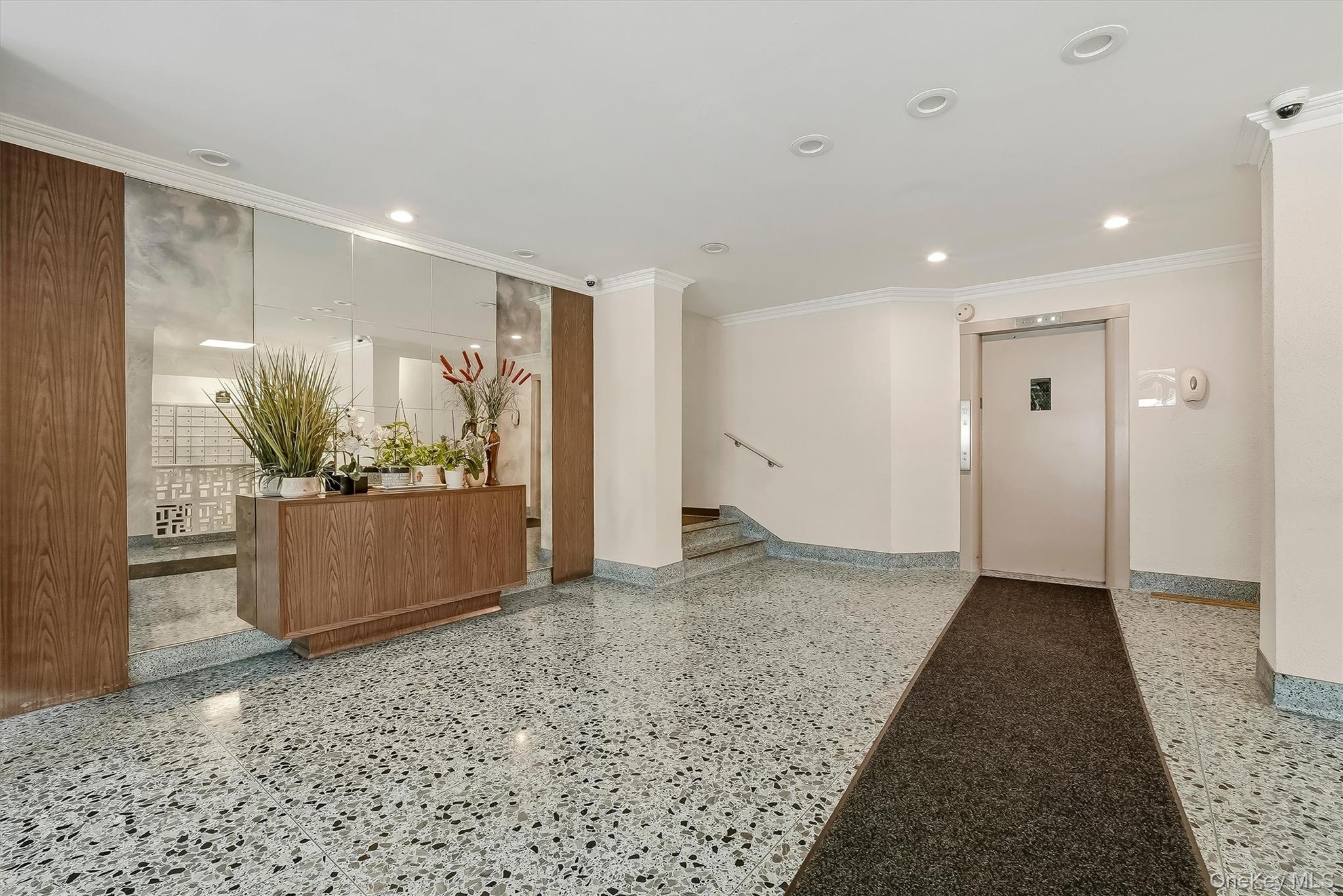 642 Locust Street, Unit 4H photo 5