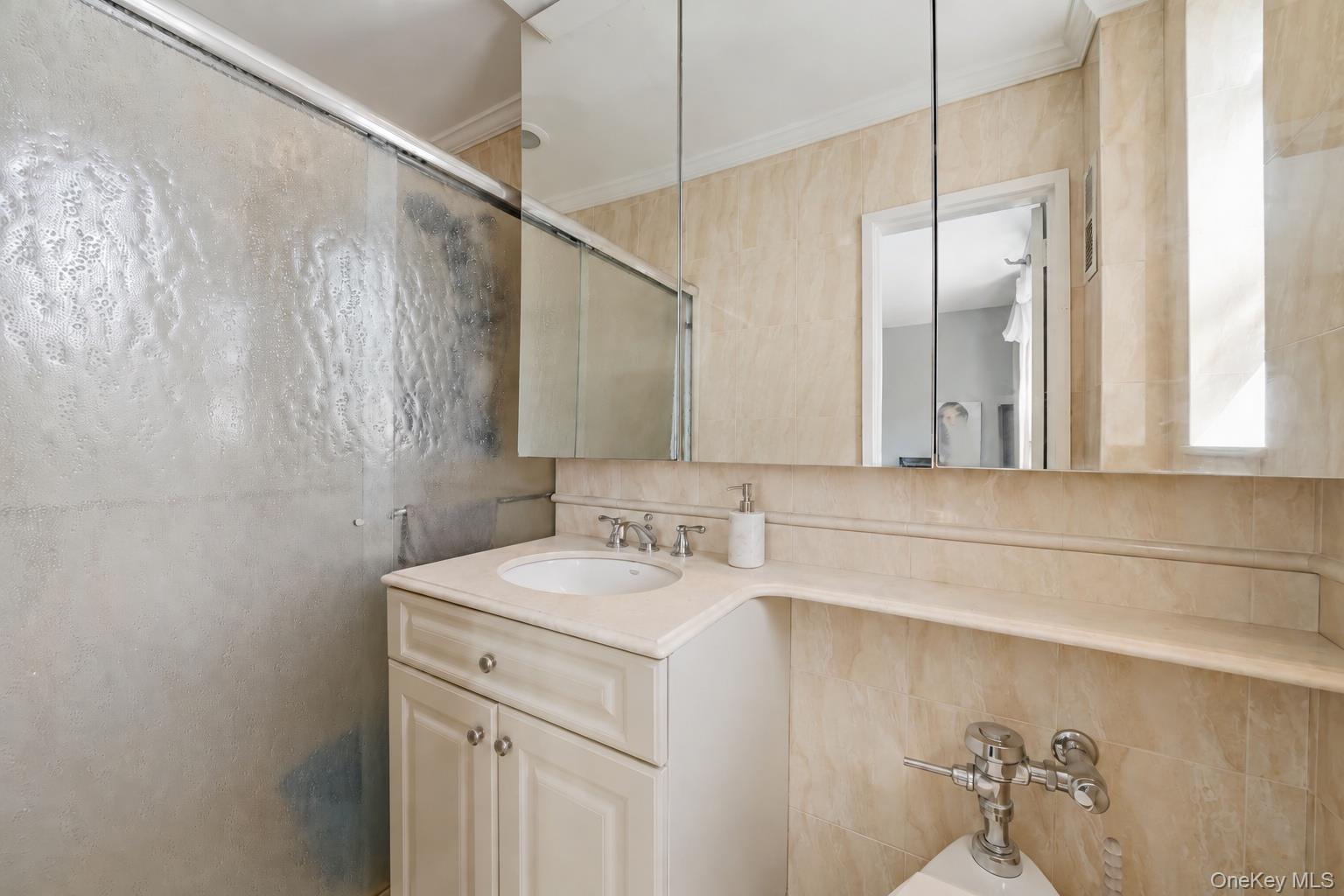 642 Locust Street, Unit 4H photo 18