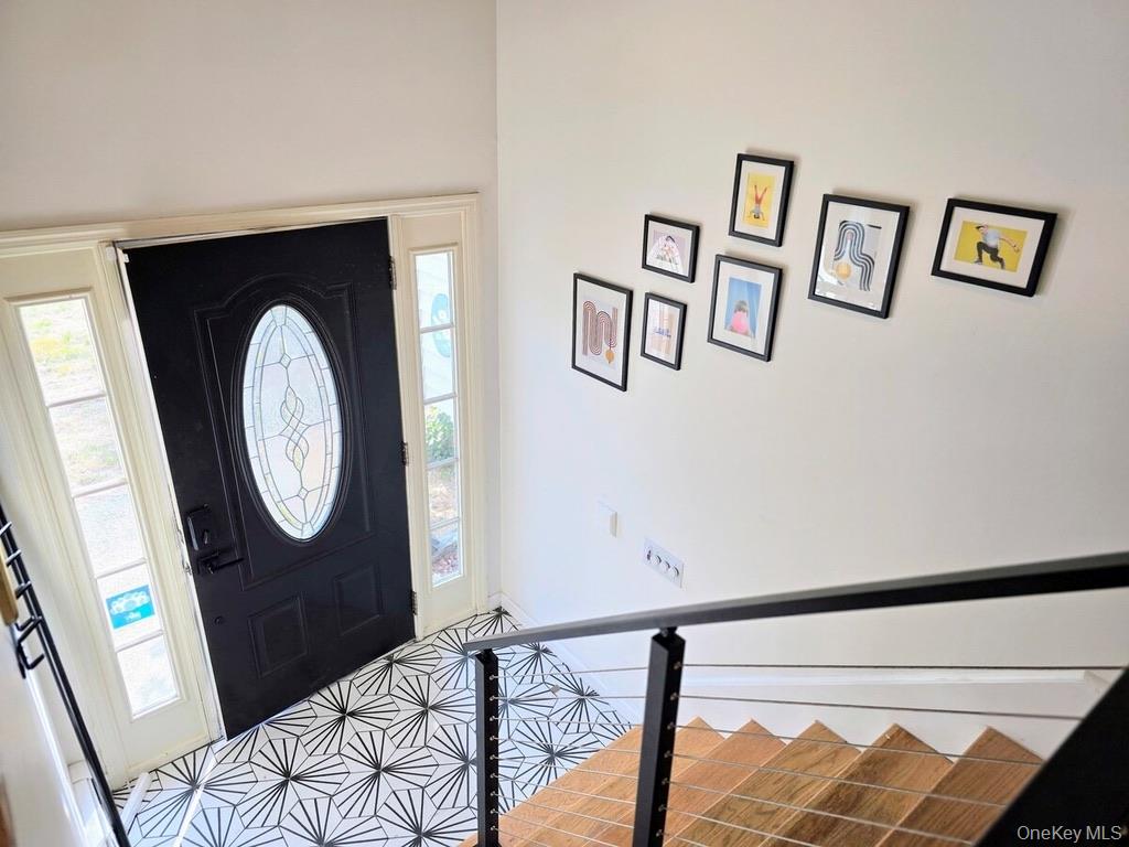 2 Caroline Drive W – For Rent photo 2