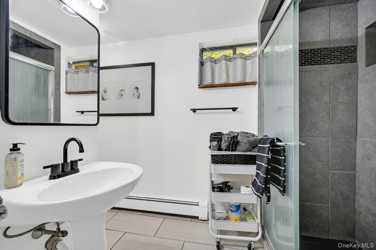 2 Caroline Drive W – For Rent photo 24