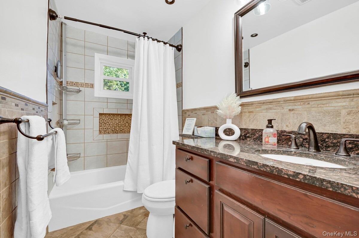 2 Caroline Drive W – For Rent photo 18