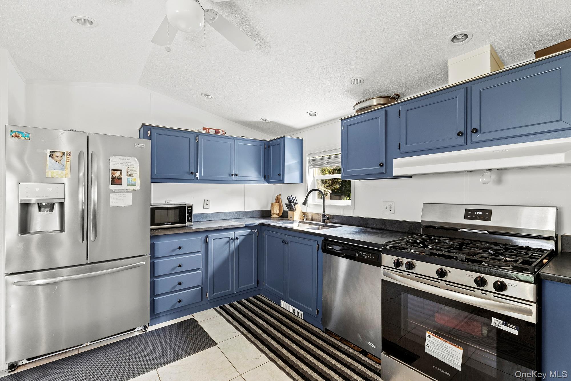 105 Oakview Hwy – For Sale photo 2