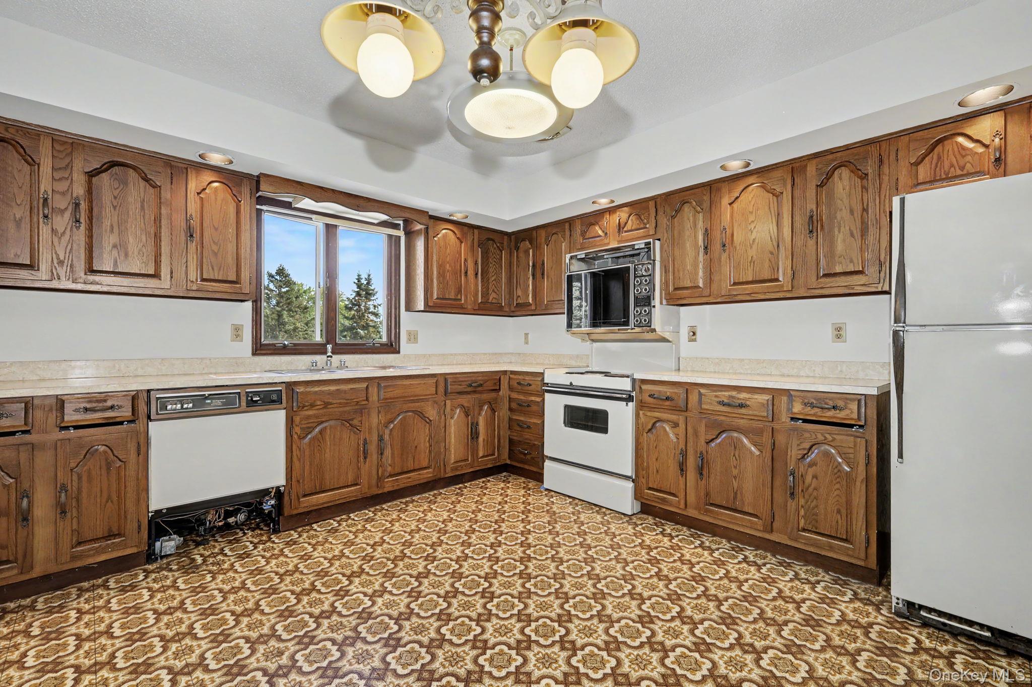 214 Starr Ridge Road – For Sale photo 16