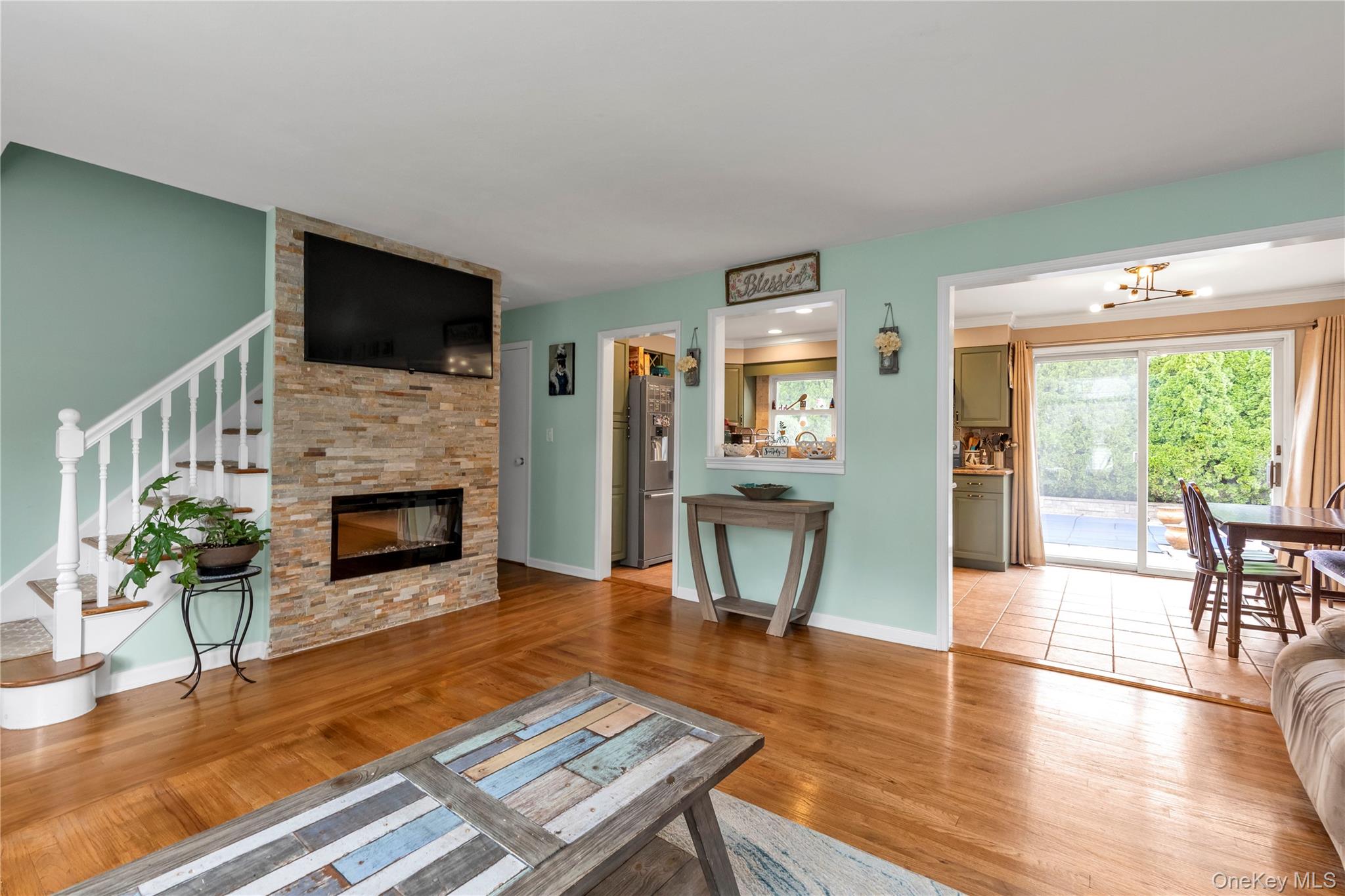 7 Eckert Street – For Sale photo 3