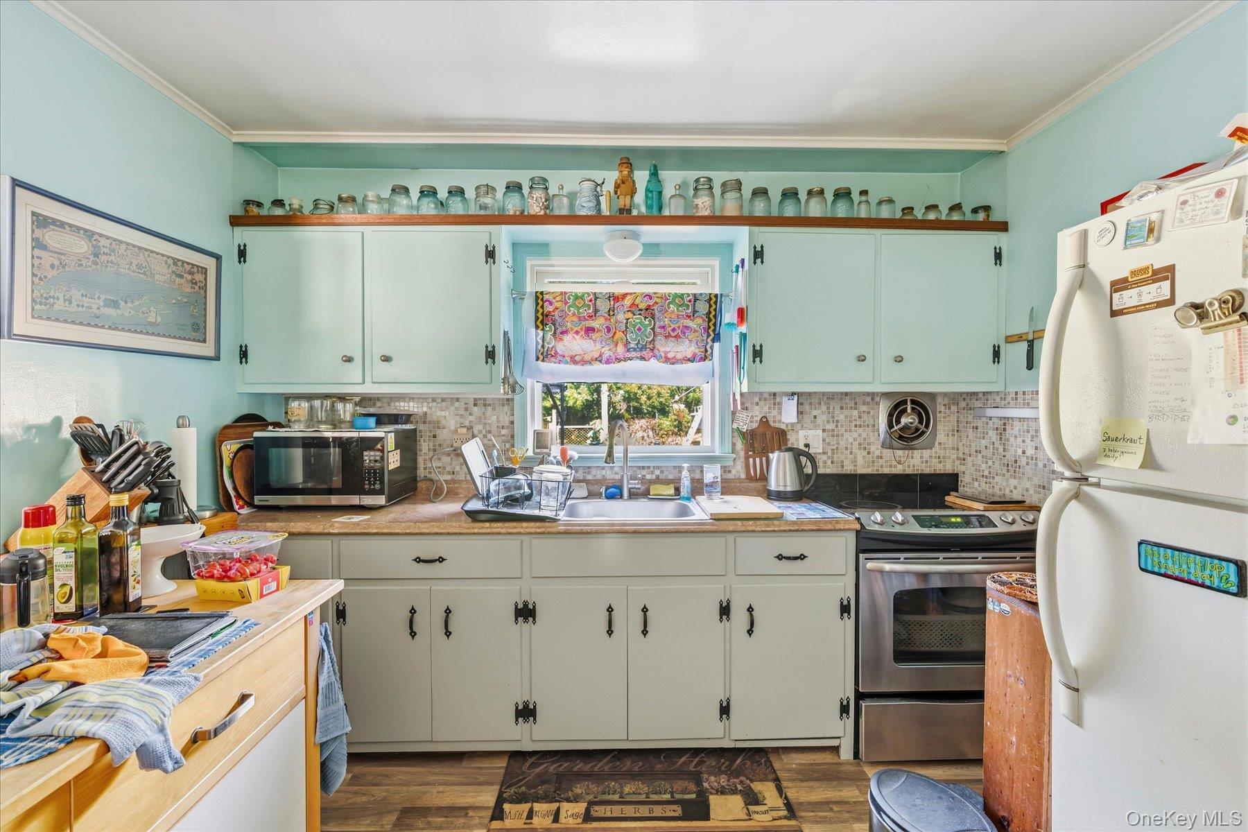 995 Schoolhouse Road – For Sale photo 2