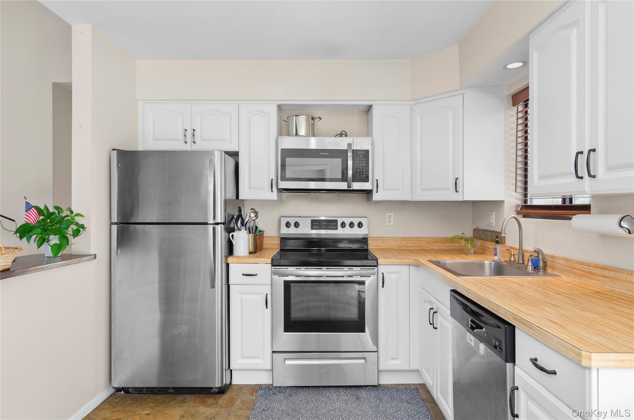82 Argonne Road E – For Sale photo 6