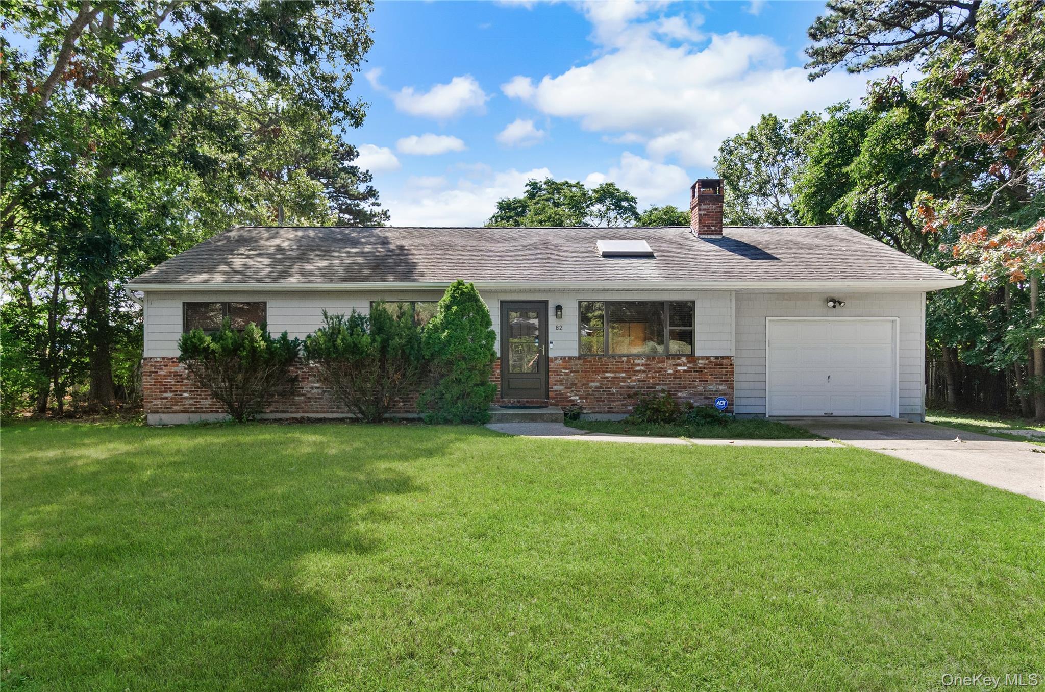 82 Argonne Road E – For Sale