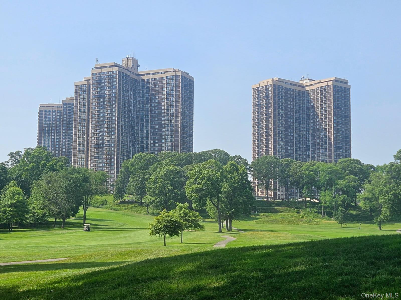 27110 Grand Central Parkway, Unit 30C
