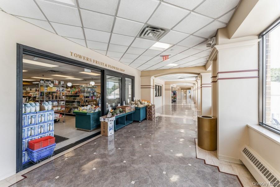 27110 Grand Central Parkway, Unit 30C photo 17