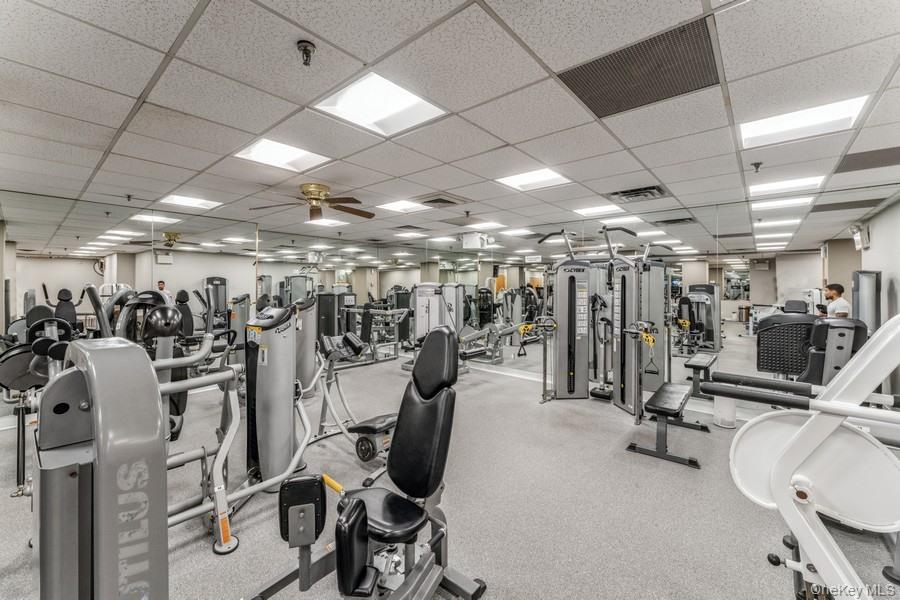 27110 Grand Central Parkway, Unit 30C photo 12