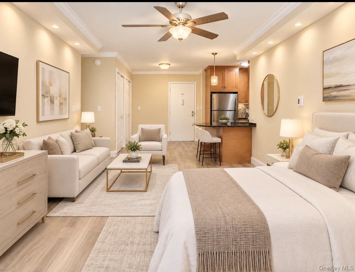 27110 Grand Central Parkway, Unit 30C photo 2
