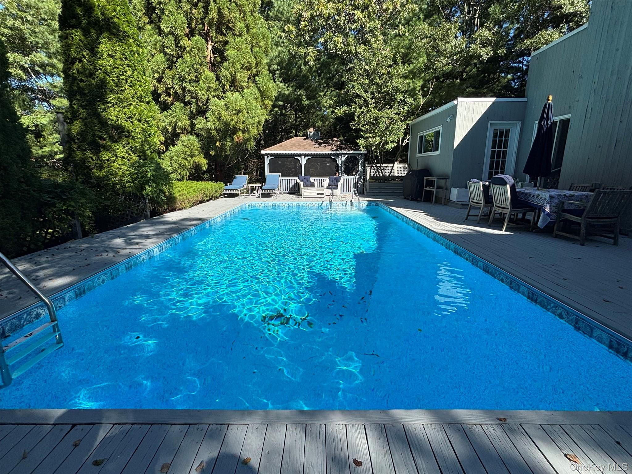 10 Glenmore Road – For Sale photo 18