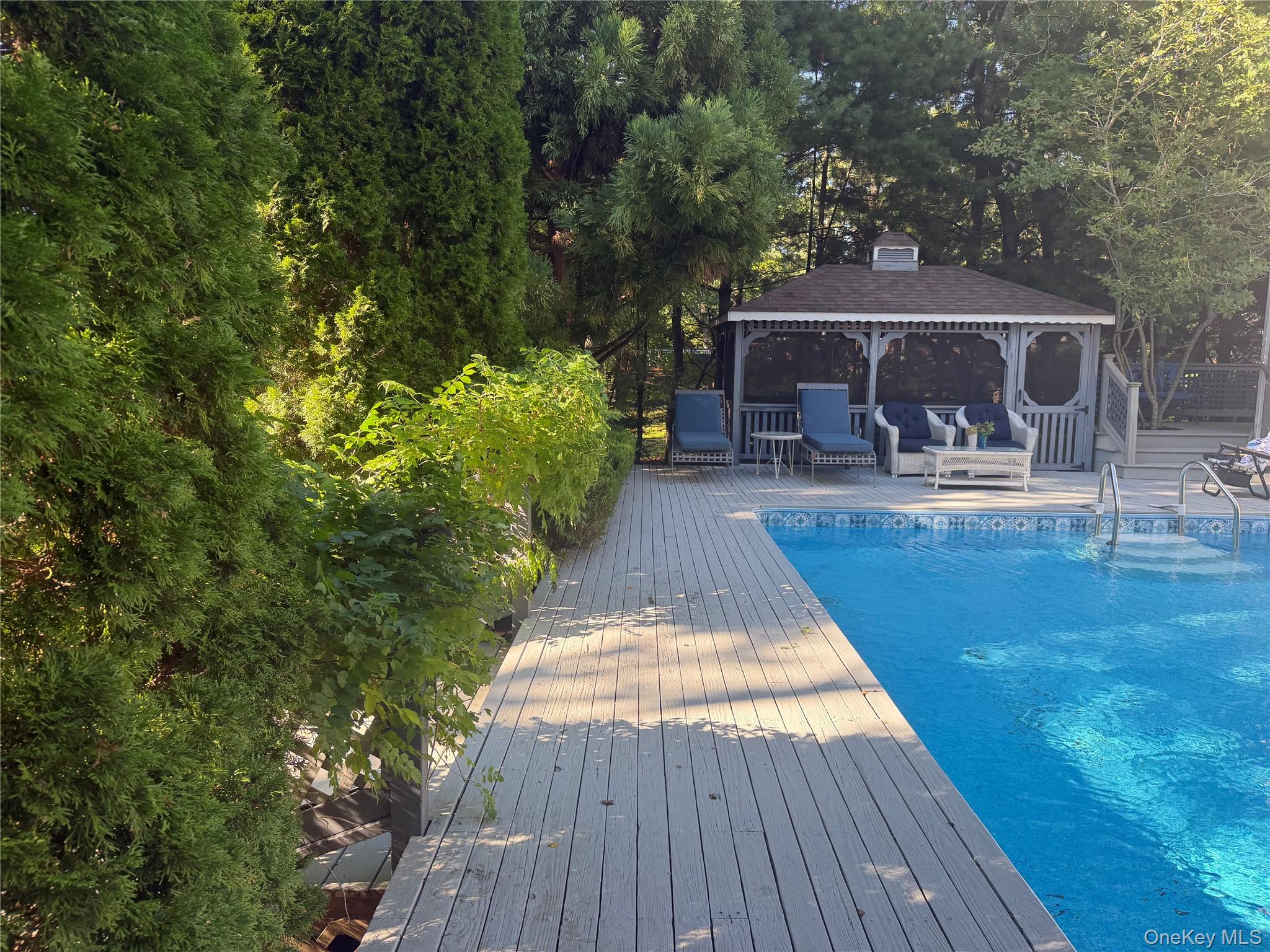 10 Glenmore Road – For Sale photo 20
