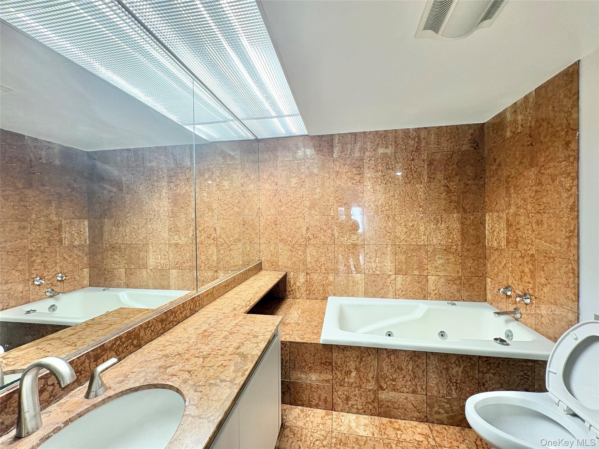 100 Cuttermill Road, Unit 3h photo 7
