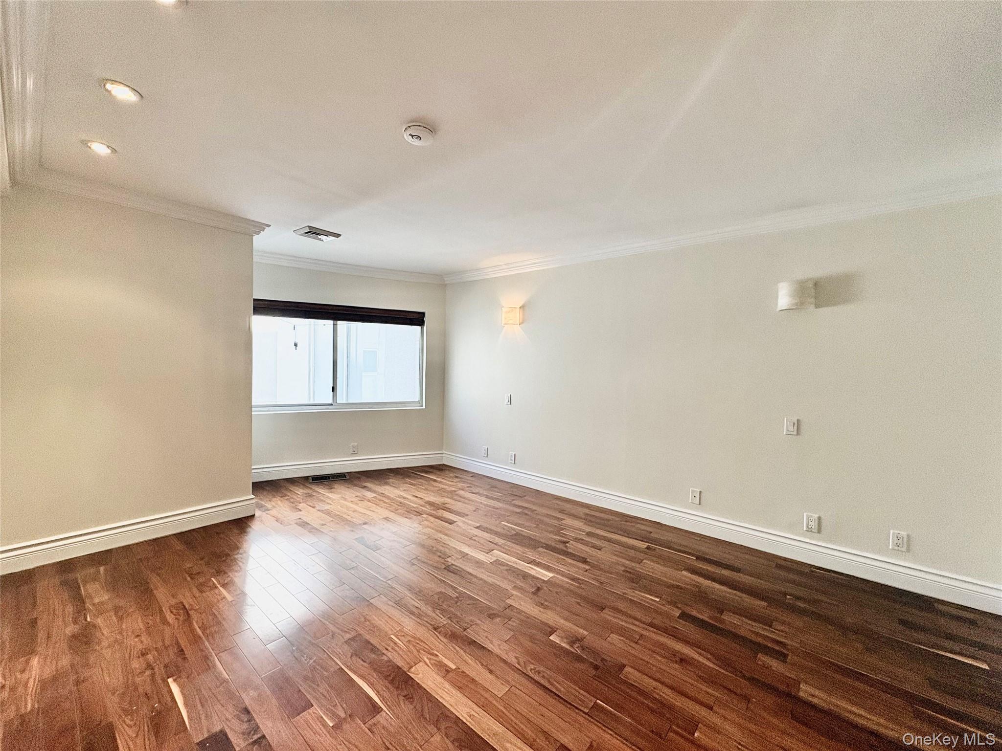 100 Cuttermill Road, Unit 3h photo 3