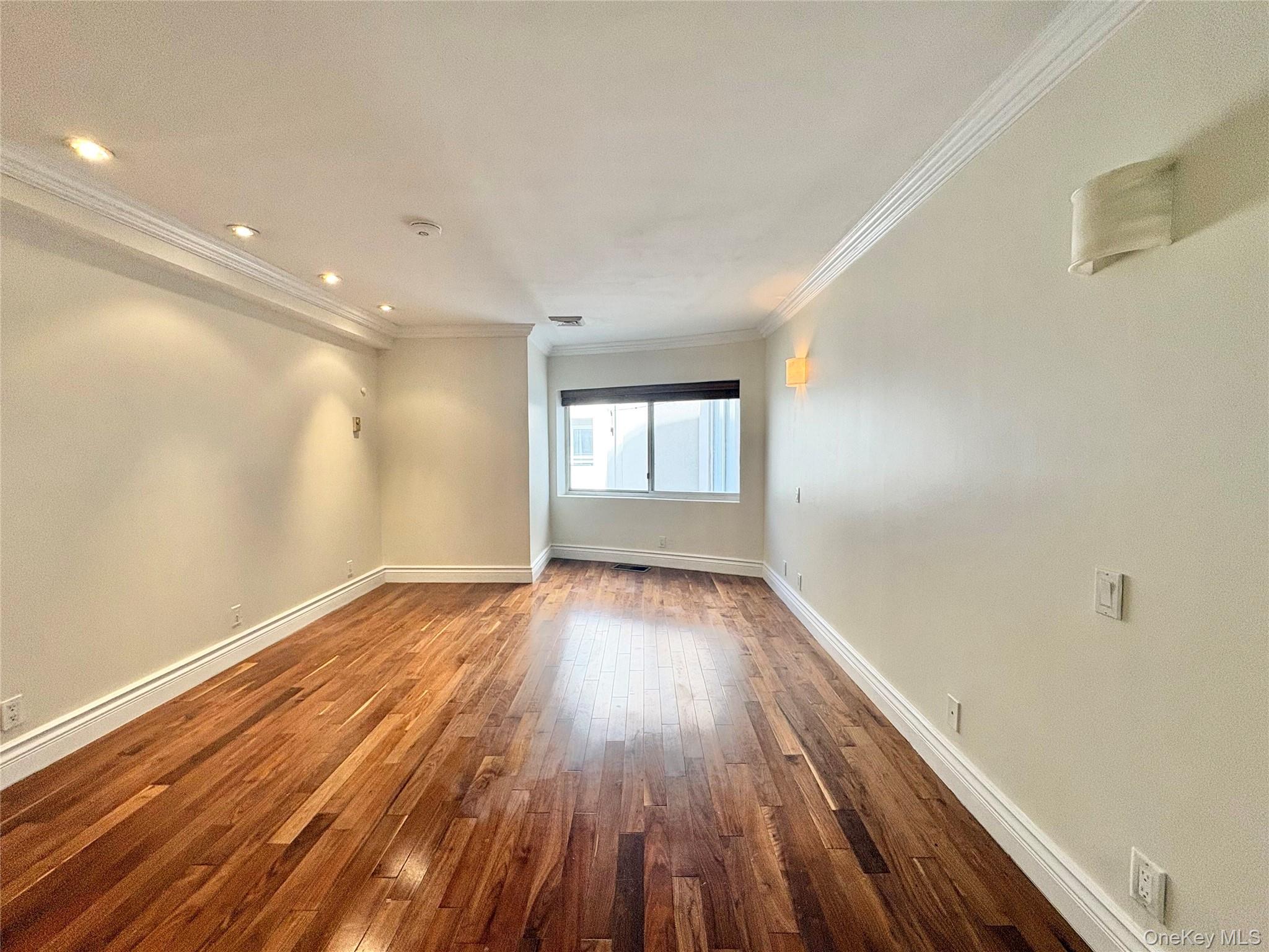 100 Cuttermill Road, Unit 3h photo 4