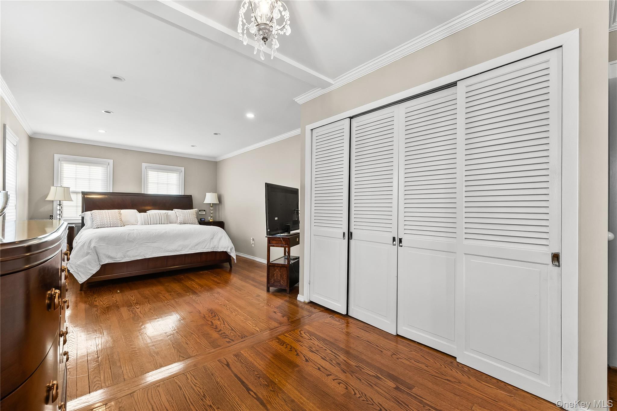 43-24 Morgan Street – For Sale photo 10
