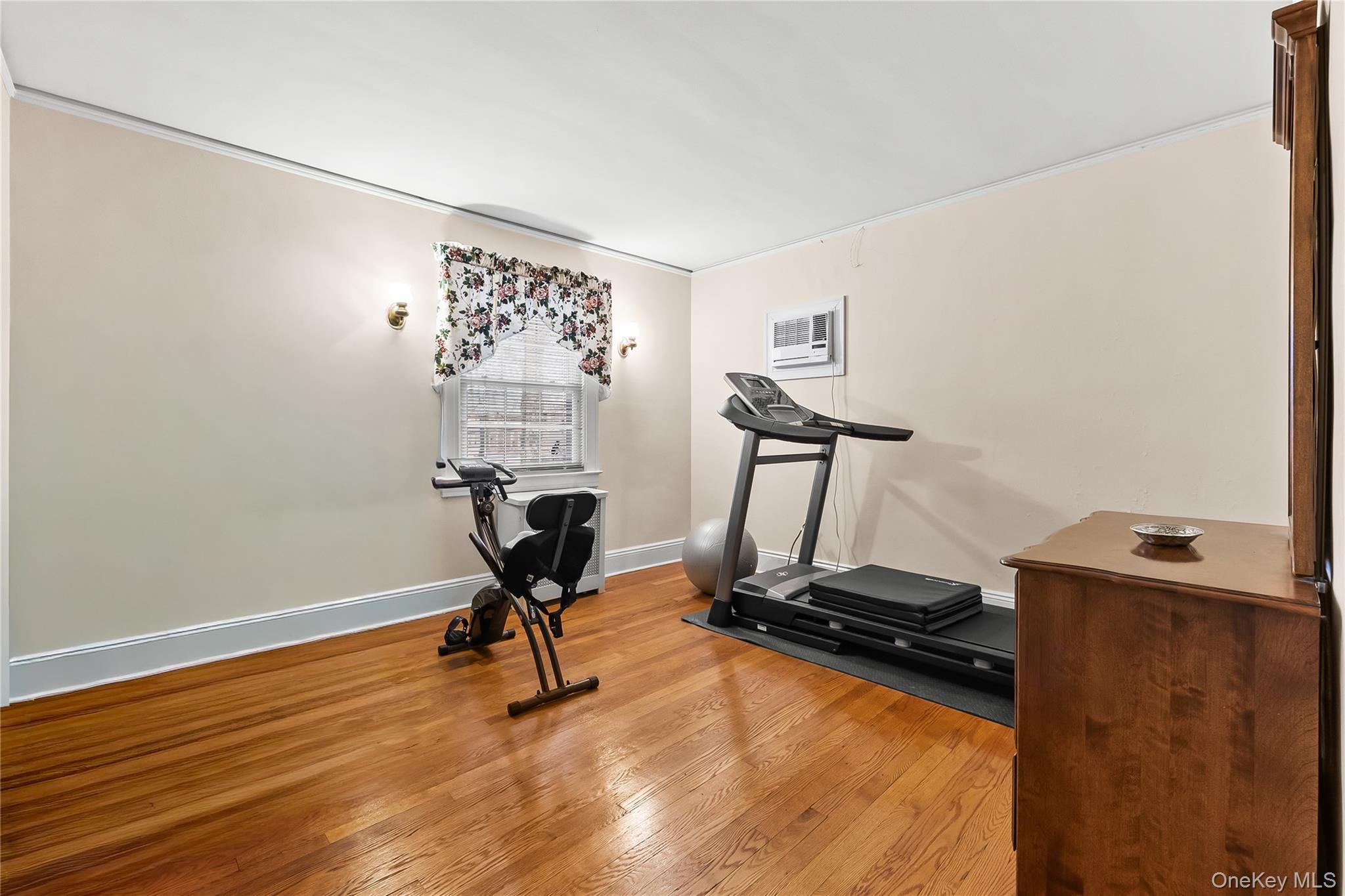 43-24 Morgan Street – For Sale photo 11