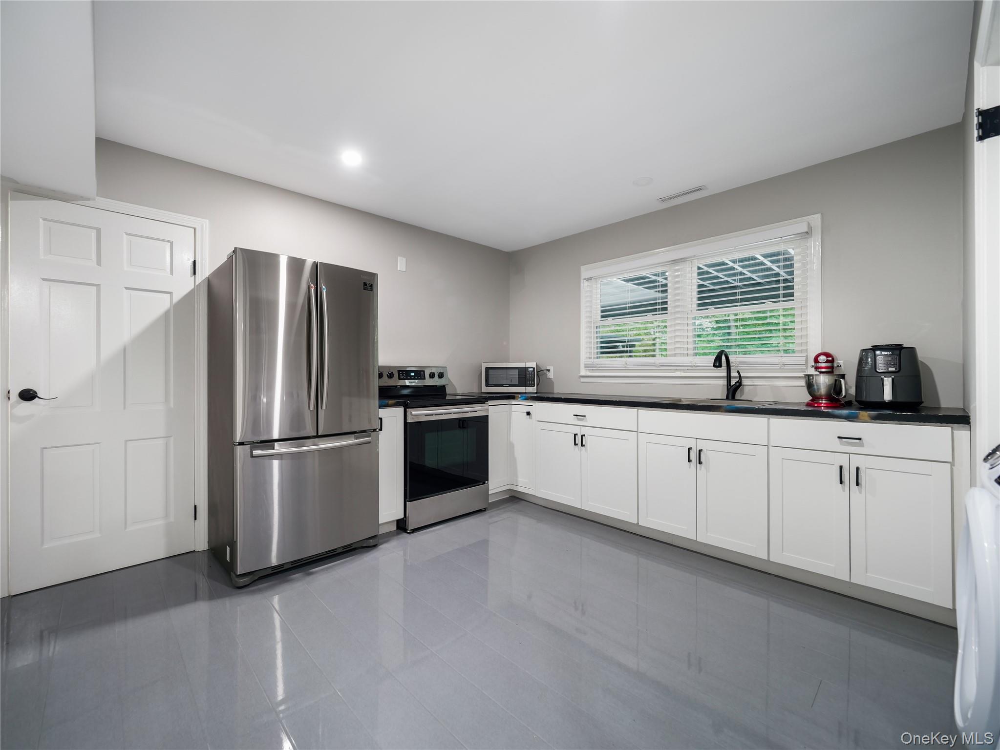 2 Baltsas Road – For Sale photo 29