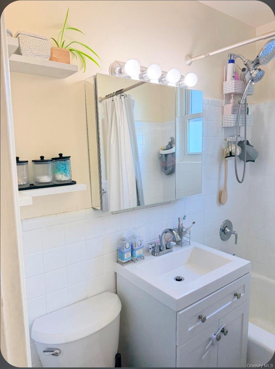 275 Maple, Unit E3 photo 7