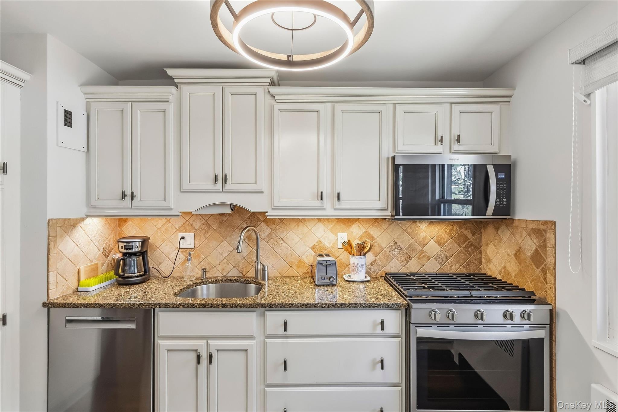 121 N Broadway, Unit 22K photo 19